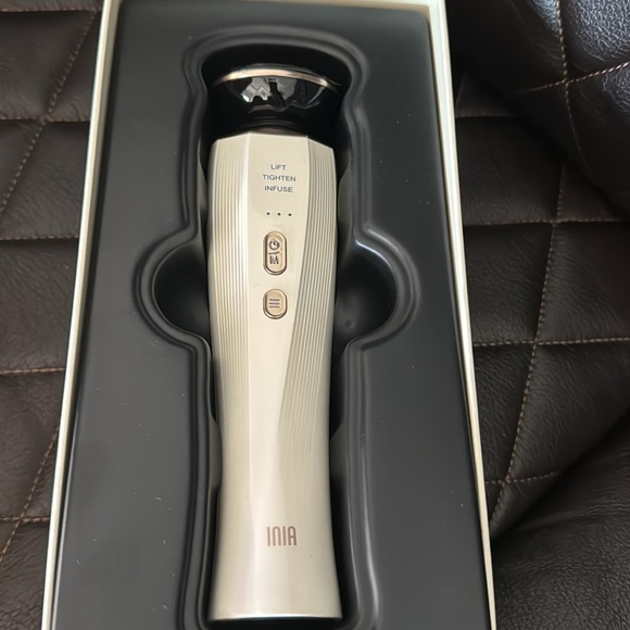 3-in-1 Facial Massager Therapy Beauty Device - Picture 4 of 4